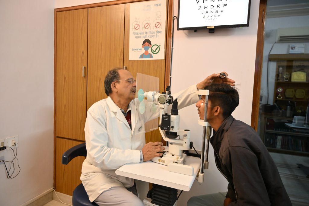 Refractive Surgery (LASIK & PRK)